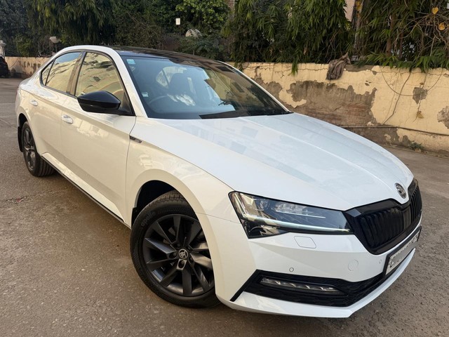 Second-hand 2021 Skoda Superb Sportline BSVI for sale in New Delhi-15