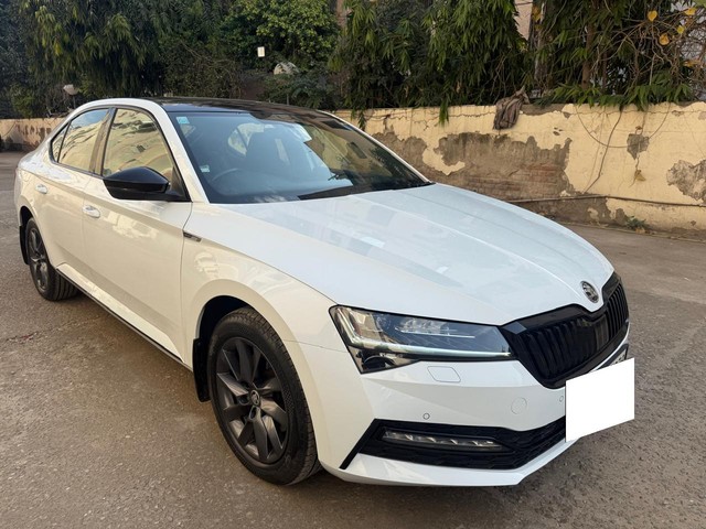Second-hand 2021 Skoda Superb Sportline BSVI for sale in New Delhi-16