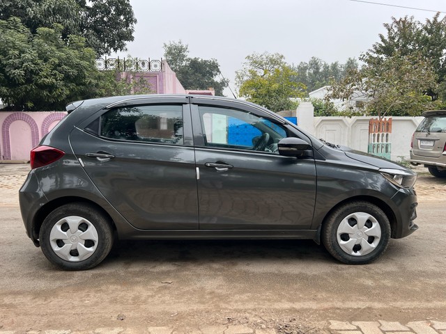 Second-hand 2023 Tata Tiago XE for sale in Agra-3