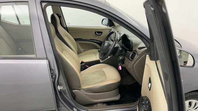 Second-hand 2016 Hyundai i10 Sportz 1.1L for sale in Jaipur-15