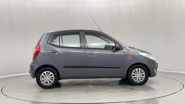 Second-hand 2016 Hyundai i10 Sportz 1.1L for sale in Jaipur-2