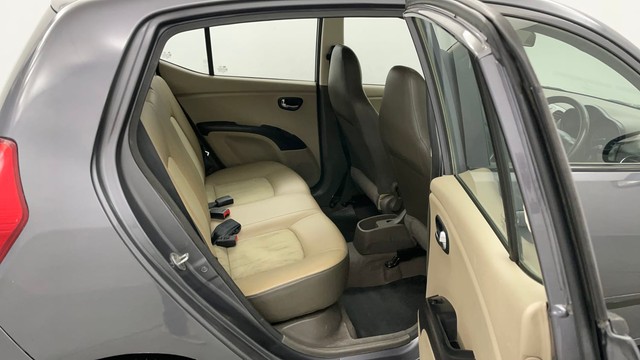 Second-hand 2016 Hyundai i10 Sportz 1.1L for sale in Jaipur-35