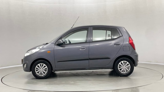 Second-hand 2016 Hyundai i10 Sportz 1.1L for sale in Jaipur-6