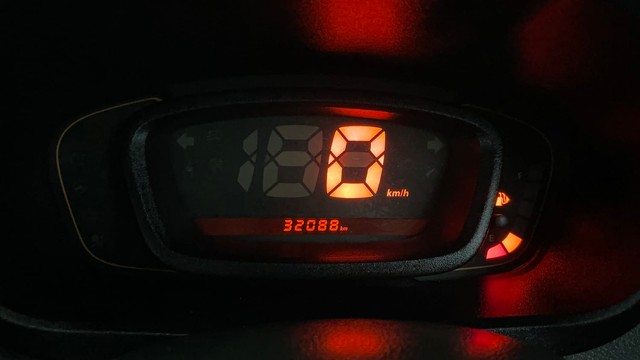 Second-hand 2017 Renault KWID 1.0 AMT RXT for sale in Jaipur-13