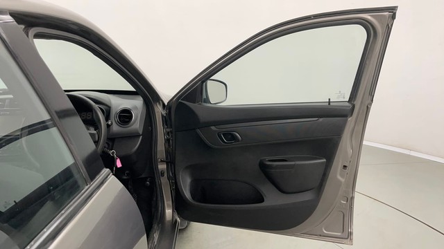 Second-hand 2017 Renault KWID 1.0 AMT RXT for sale in Jaipur-16