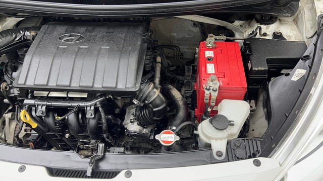 Second-hand 2014 Hyundai Grand i10 1.2 Kappa Sportz BSIV for sale in Chandigarh-38