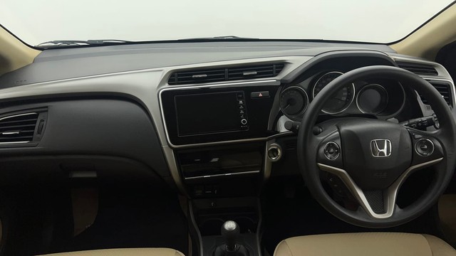 Second-hand 2018 Honda City V for sale in Chandigarh-11