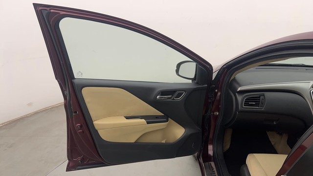 Second-hand 2018 Honda City V for sale in Chandigarh-27