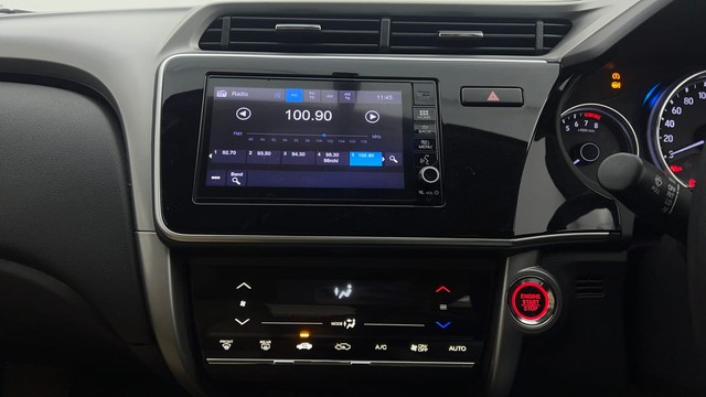 Second-hand 2018 Honda City V for sale in Chandigarh-34