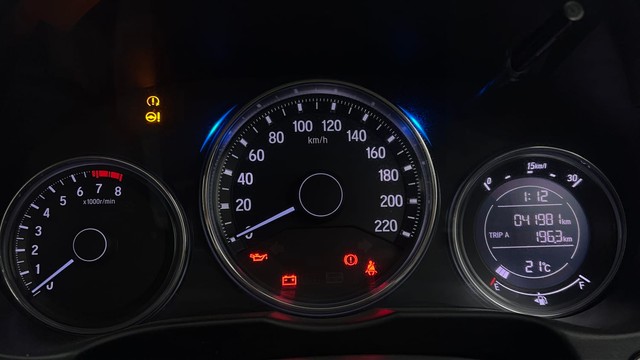 Second-hand 2018 Honda City V for sale in Chandigarh-13