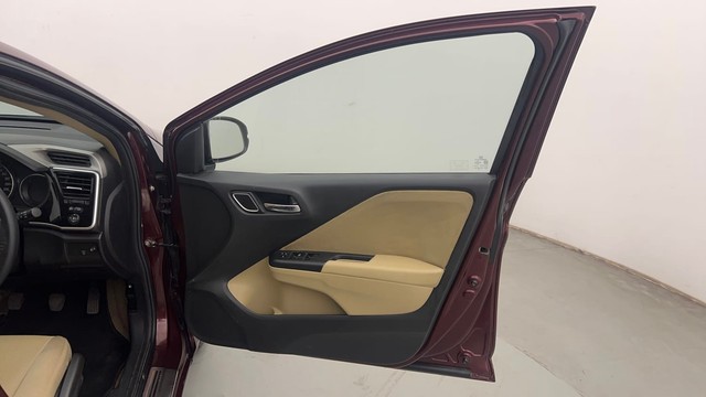 Second-hand 2018 Honda City V for sale in Chandigarh-16