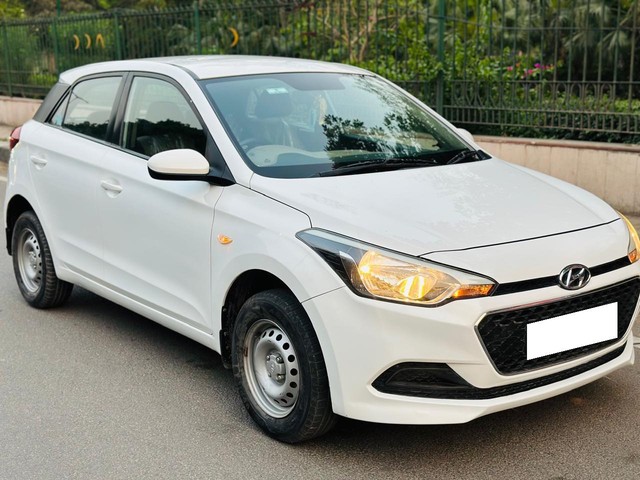 Second-hand 2017 Hyundai i20 1.2 Era for sale in New Delhi-6