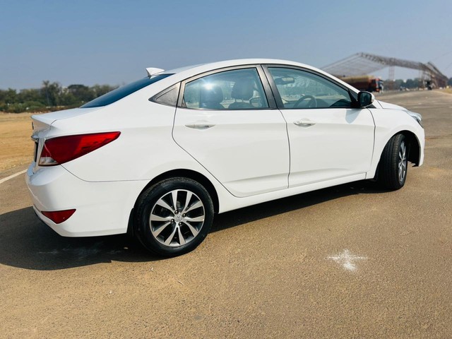 Second-hand 2016 Hyundai Verna 1.6 VTVT AT SX for sale in Vadodara-13