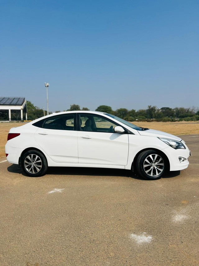 Second-hand 2016 Hyundai Verna 1.6 VTVT AT SX for sale in Vadodara-1