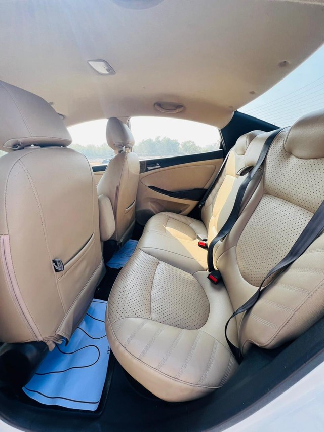 Second-hand 2016 Hyundai Verna 1.6 VTVT AT SX for sale in Vadodara-9