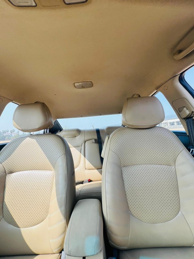 Second-hand 2016 Hyundai Verna 1.6 VTVT AT SX for sale in Vadodara-8