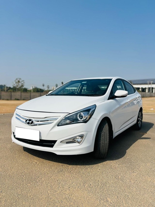 Second-hand 2016 Hyundai Verna 1.6 VTVT AT SX for sale in Vadodara-2