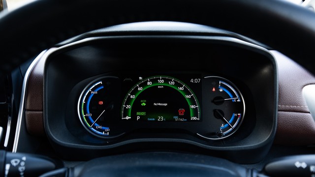 Second-hand 2024 Toyota Innova Hycross ZX(O) Hybrid for sale in New Delhi-5