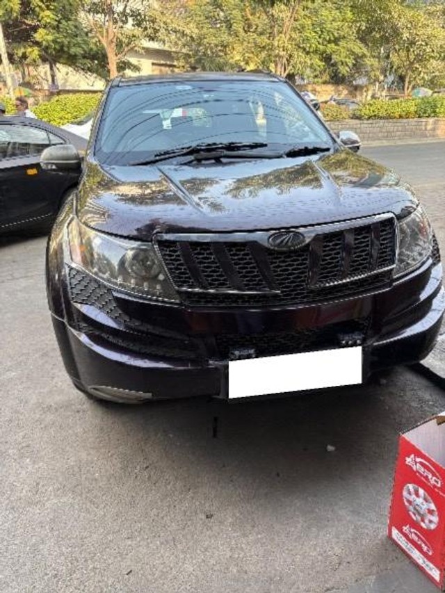 Second-hand 2013 Mahindra XUV500 W8 FWD for sale in East Godavari-3