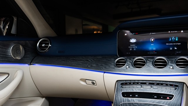 Second-hand 2024 Mercedes-Benz E-Class Exclusive E 200 for sale in New Delhi-19