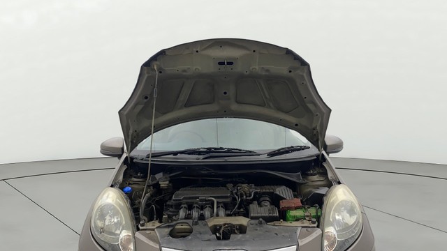 Second-hand 2014 Honda Brio S MT for sale in Chennai-19