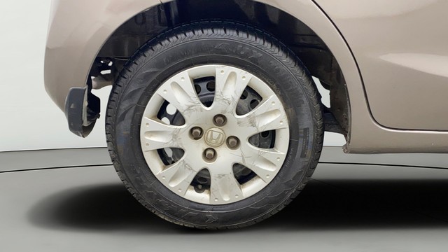 Second-hand 2014 Honda Brio S MT for sale in Chennai-27