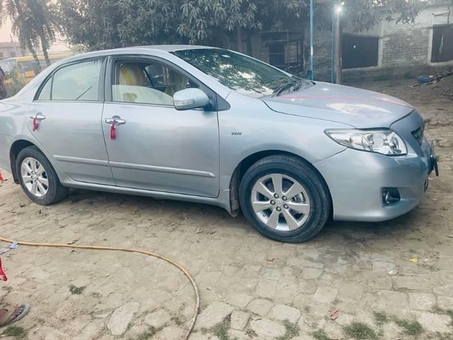 Toyota Corolla Altis VL Second-hand 2010 Toyota Corolla Altis VL for sale in Gopalganj-2