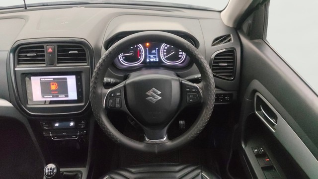 Second-hand 2021 Maruti Vitara Brezza ZXI for sale in Pune-12