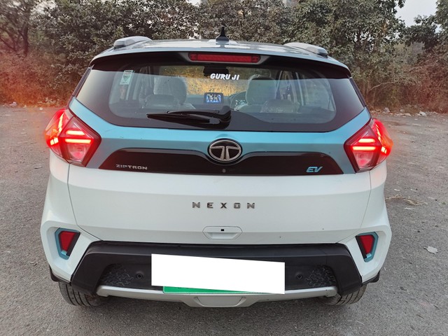 Second-hand 2023 Tata Nexon EV XZ Plus LUX for sale in New Delhi-2