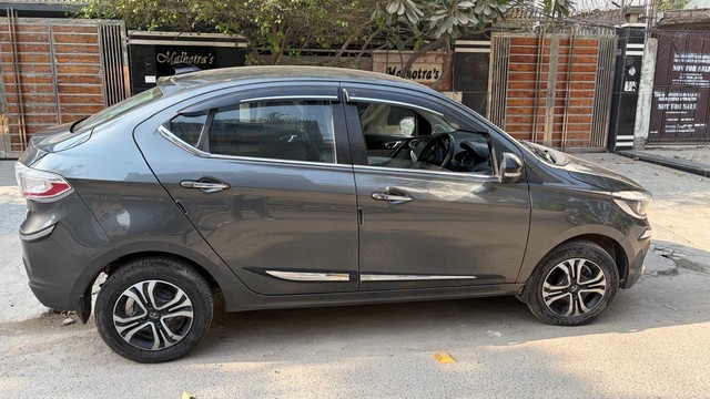 Second-hand 2022 Tata Tigor XZ Plus CNG BSVI for sale in New Delhi-1