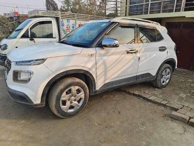 Hyundai Venue S BSIV Second-hand 2020 Hyundai Venue S BSIV for sale in Gopalganj-2