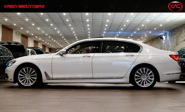 Second-hand 2016 BMW 7 Series 740Li DPE Signature for sale in New Delhi-3