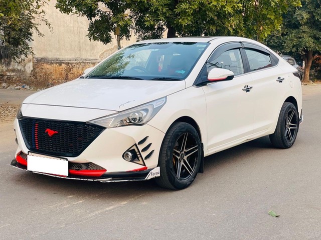 Second-hand 2023 Hyundai Verna SX Diesel for sale in Jaipur-11