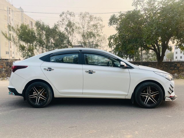 Second-hand 2023 Hyundai Verna SX Diesel for sale in Jaipur-1
