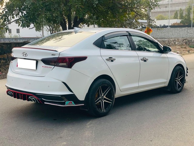 Second-hand 2023 Hyundai Verna SX Diesel for sale in Jaipur-10
