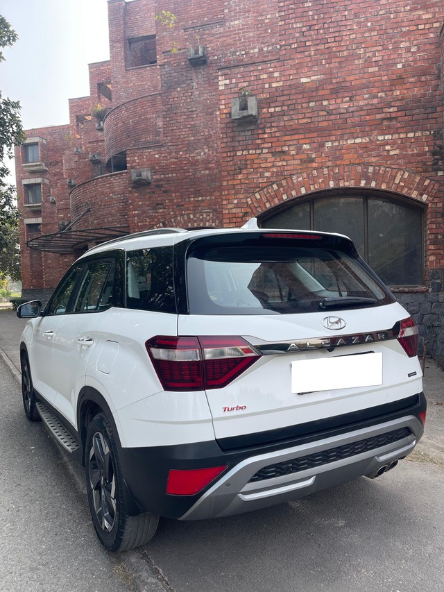 Second-hand 2023 Hyundai Alcazar Signature (O) Turbo DCT for sale in New Delhi-16