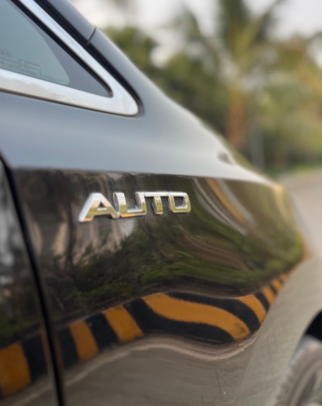 Second-hand 2021 Kia Carnival Limousine for sale in Mumbai-11