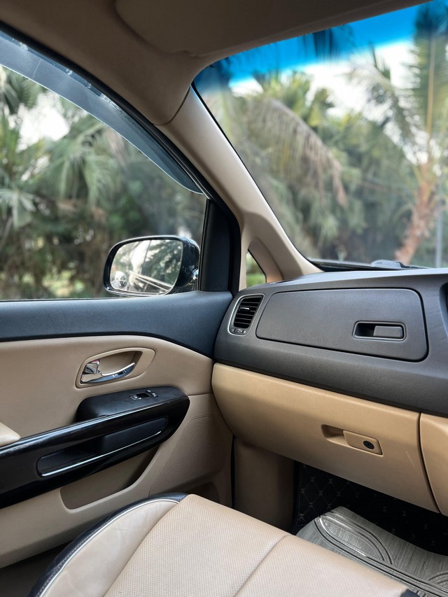 Second-hand 2021 Kia Carnival Limousine for sale in Mumbai-15