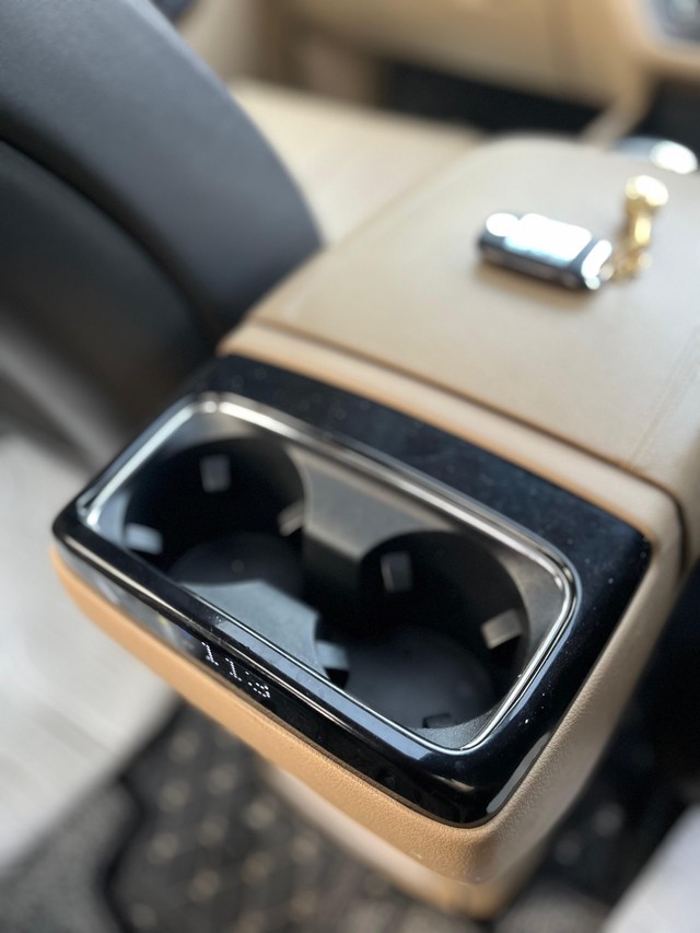 Second-hand 2021 Kia Carnival Limousine for sale in Mumbai-32