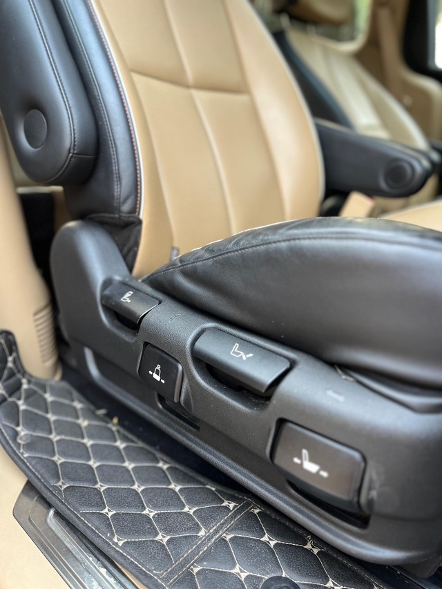 Second-hand 2021 Kia Carnival Limousine for sale in Mumbai-59