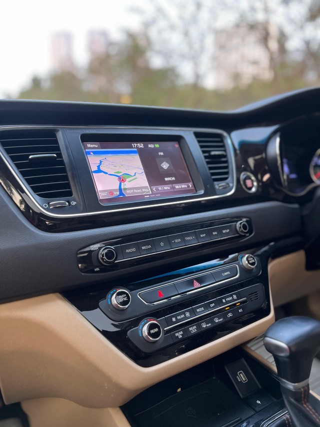 Second-hand 2021 Kia Carnival Limousine for sale in Mumbai-58