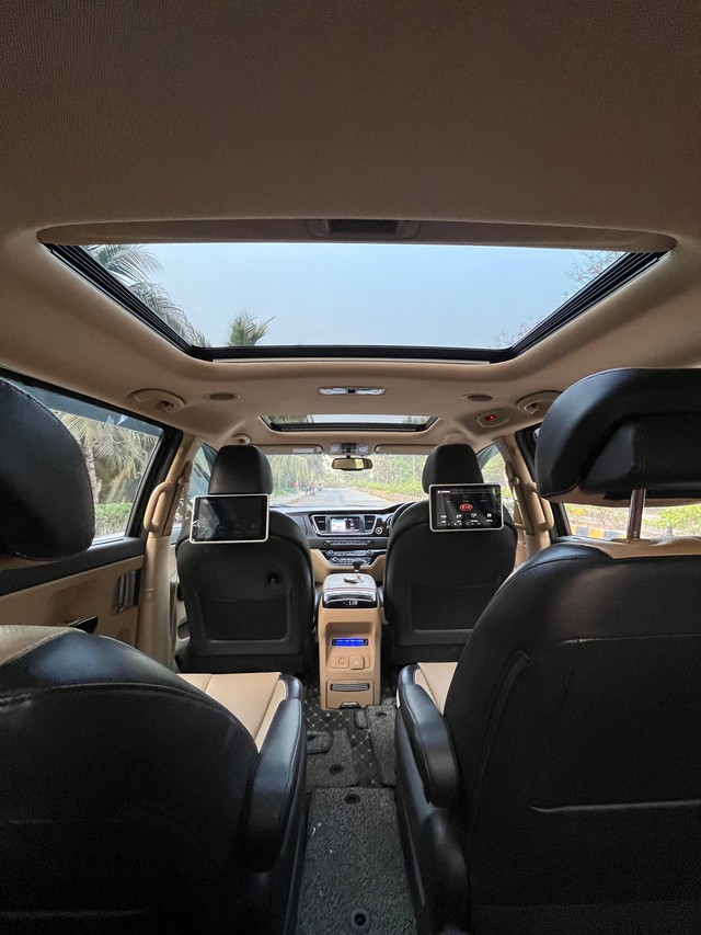 Second-hand 2021 Kia Carnival Limousine for sale in Mumbai-47