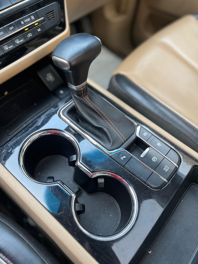 Second-hand 2021 Kia Carnival Limousine for sale in Mumbai-34