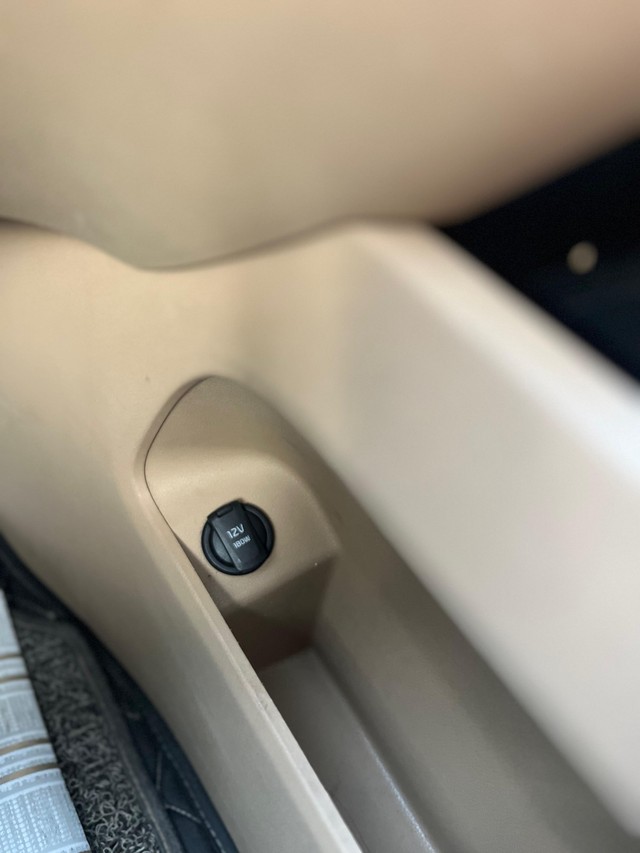 Second-hand 2021 Kia Carnival Limousine for sale in Mumbai-24