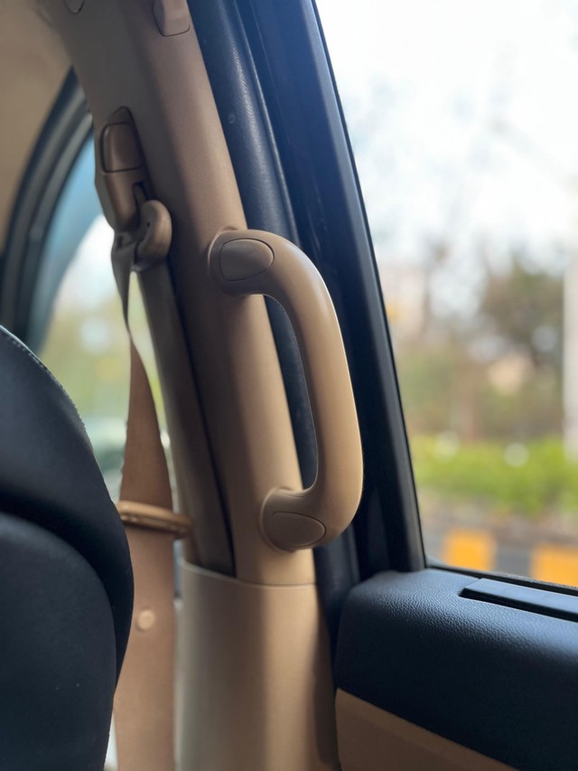 Second-hand 2021 Kia Carnival Limousine for sale in Mumbai-6