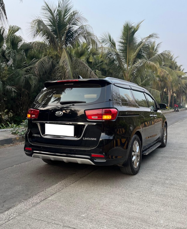 Second-hand 2021 Kia Carnival Limousine for sale in Mumbai-36