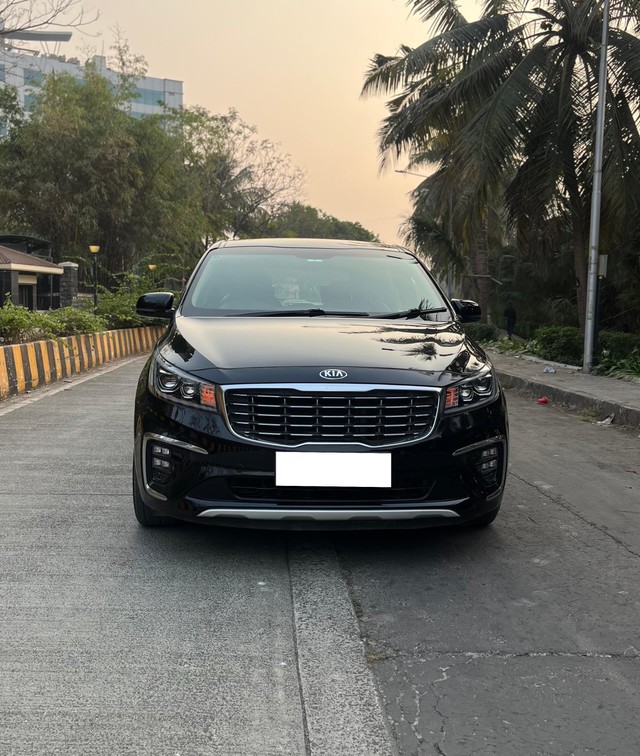 Second-hand 2021 Kia Carnival Limousine for sale in Mumbai-40