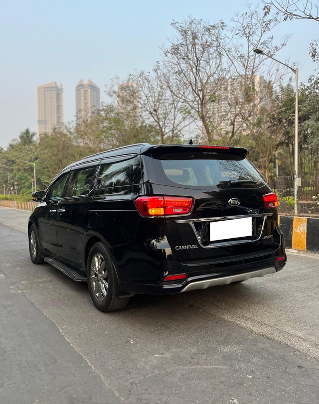 Second-hand 2021 Kia Carnival Limousine for sale in Mumbai-19