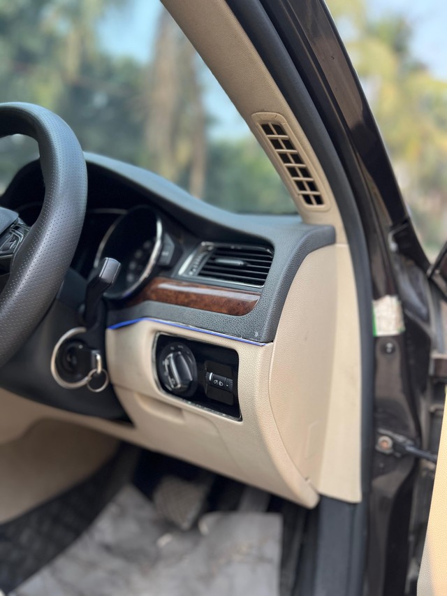 Second-hand 2015 Skoda Superb Ambition 2.0 TDI CR AT for sale in Mumbai-12