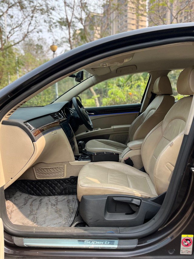 Second-hand 2015 Skoda Superb Ambition 2.0 TDI CR AT for sale in Mumbai-45